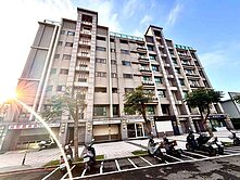 長庚特區店面雙車位