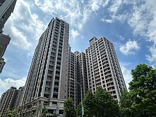 宜雄絢耀景觀過嶺3+1房車