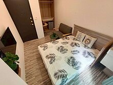 文華捷運旁精美高投5套