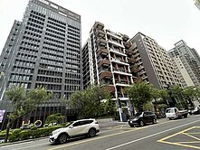 農十六巨蛋商圈指標社區★J Modern兩房車位