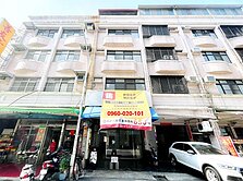 衛武營捷運｜鳳新高中｜正街4樓金透店