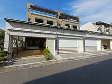 【吳虹誼】大坪頂邊間✭大面寬超美車墅