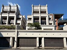  專任｜新都生態公園八米大面寬朝南全新四車電梯別墅