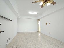 L.L 獨家彰南路地球村大三房平面車位五分鐘到74