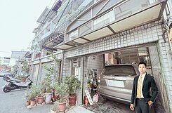 鳳山雙捷運｜車庫型挑高透天-房仲小薛