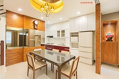 仁武仁雄商圈面寬電梯雙車墅