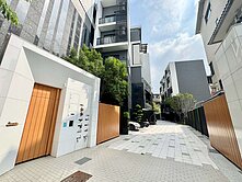 圓山特區｜稀少全新雙車墅透天｜屋齡僅2年｜屋主不賺