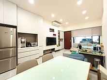 灣北公園｜輕屋齡×車墅透天｜仁武烤鴨