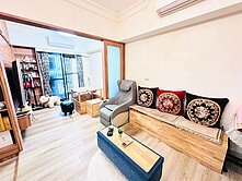 高醫商圈～郡都當代景觀2房+平車 屋齡新穎精華地段