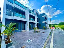 內埔昭勝路精華區即將完工全新孝親房大面寬車墅A6