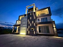 五結近交流道雙面路電梯百坪全新豪華農舍