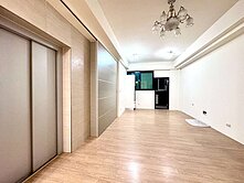 🔥電梯別墅免三千萬｜臨路6.2米大面寬｜10年屋