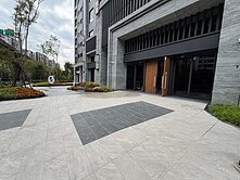 御嫻之森兩房平車~雙衛浴~近74道太原道~平盤賣