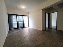 信竤阿勇 逍遙遊露臺三房車