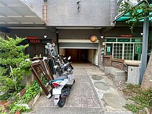 親友委任｜沙鹿近弘光科大｜門前停車店面美墅