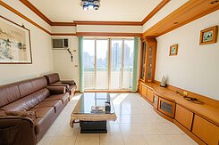 文山特區.家樂福旁真大間明亮正四房車位