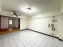 小何😎超級俗💥大里三房電梯華廈