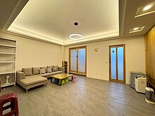 麥寮霄仁精緻美別墅蛋黃區10年新屋大面寬雙車位