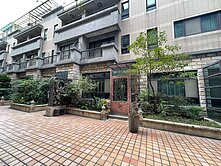 🚩近SOGO~忠福商圈16年別墅雙車位+6大房