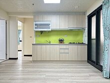 屋主急售~中科美二房車位