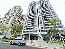 高雄大學🍎全誠遠見峰悅3房平車陽台進出雙衛開窗