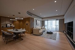 🍊大橘芮芮七期雙橡園V1最美戶千萬精裝智能雙平車