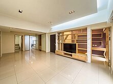 💎歐洲凡登邊間四房+車位☎小巢榮華店