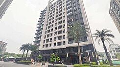 華鳳特區*小資族首選*輕屋齡*美裝潢*🉐兩房車位