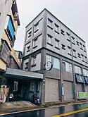 宜市近新月廣場9房金店住~台灣房屋小豬