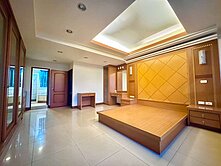 鳳頂｜臨15米路｜正四樓車庫透天