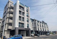 梧棲臨路透天 間間套房