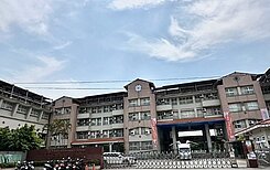 大里善化商圈大四房臨路透店