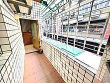 獨家🏡市場旁活巷低樓層二樓🏡住商小毅