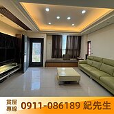 沙鹿🌿車庫三車位🅿️藏龍大面寬裝潢豪墅🏡