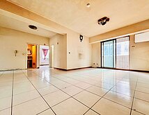 ★栓★單價僅22萬★北屯松竹商圈電梯三房車位超便宜