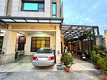 ☘️【邊間8.5米大面寬透天別墅 | 可停四車】