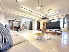  高鐵左營站｜稀有四面採光｜雙主臥三衛開窗舒適宅