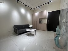 高鐵商圈｜輕屋齡｜三房附平車