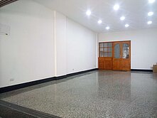 建平九街朝南透天店住，適合補教，批發門市