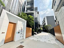 鳥松圓山特區|高質感2年新成屋雙車別墅