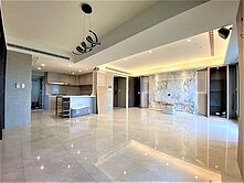 北屯龍寶仁美｜四房3平車｜屋主心態好誠心出售