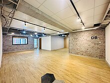 東區統領大樓辦公 ➡️ 房地產買賣找Q桑