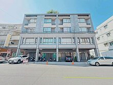 大里一期【輕屋齡雙車透天店面】大面寬/臨路