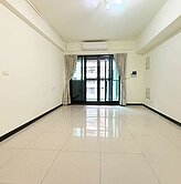 萱萱好窩★近四維捷運｜自在柳陽｜三房平車視野戶