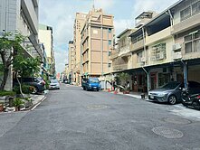 亞灣鬧中取靜正街透天