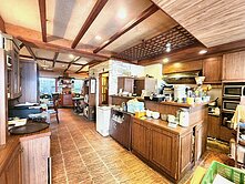 藝術商圈｜稀有庭院一樓店面・方正大空間・可現開店