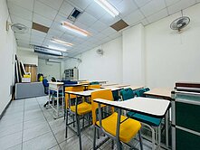 瑞滿堂霸氣樓店，西區精華地段，破盤超值價