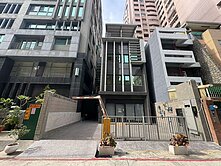 文化中心稀有獨棟三車庫別墅