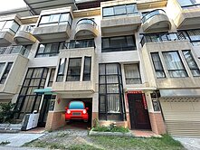 五甲鳳頂商圈稀有氣派挑高透天雙車墅 高雄房仲推薦