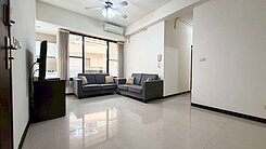 十三期中山醫大慶商圈｜布拉格三房平車視野戶